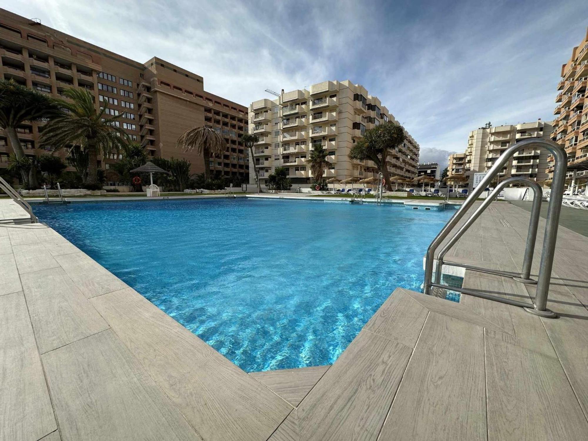 Estudio Pyr Privado Frente Al Puerto De Fuengirola Exterior foto